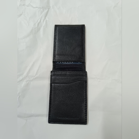 Tommy Hilfiger NWOT - Picture 2 of 8